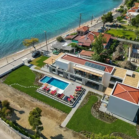Amyntas Seafront 3*