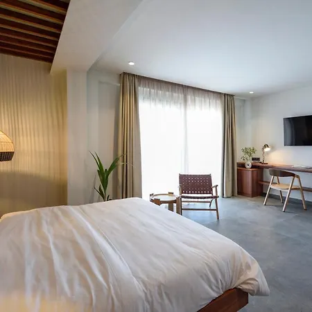 Amyntas Seafront Hotel