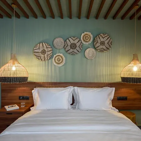 Amyntas Seafront Hotel