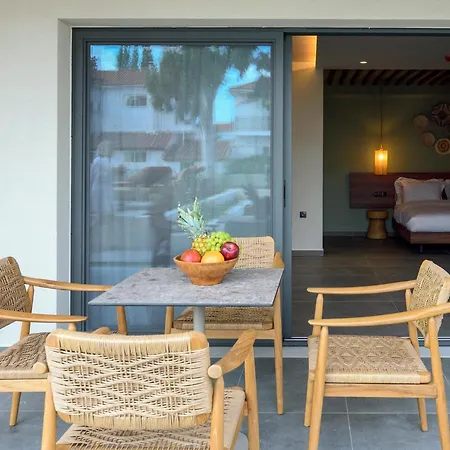 Amyntas Seafront Hotel