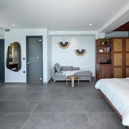 Amyntas Seafront Hotel