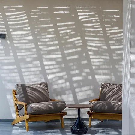 Amyntas Seafront - Adults Only