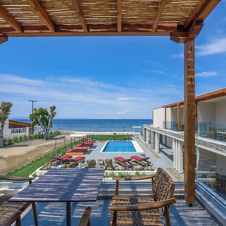 Amyntas Seafront Hotel 3*