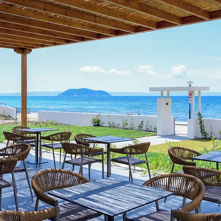 Amyntas Seafront - Adults Only Хотел