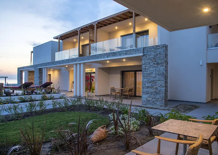 Amyntas Seafront - Adults Only