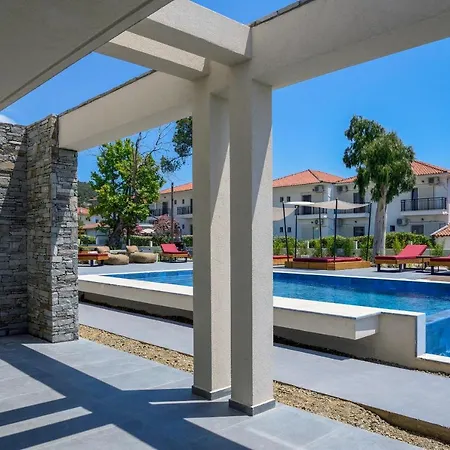 Amyntas Seafront מלון 3*