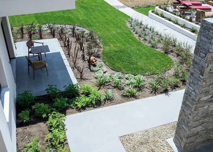 Amyntas Seafront - Adults Only